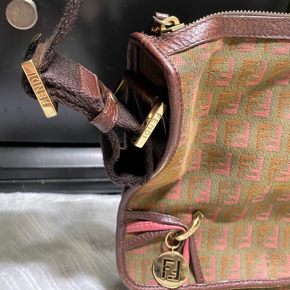 Fendi crossbody - Picture 14 of 16